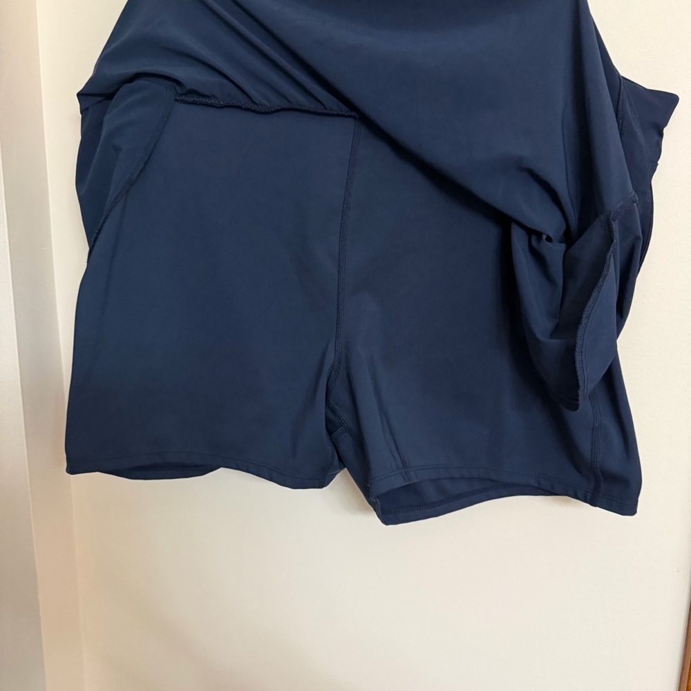 STYLUS Navy Performance Skort - Picture 4 of 6